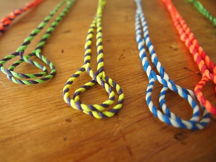 bow string colors
